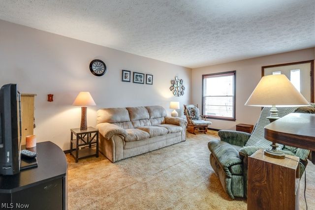 58 New Castle Lane, Mentor, OH 44060