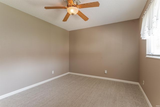 619 Hemenway Place, Boonville, IN 47601