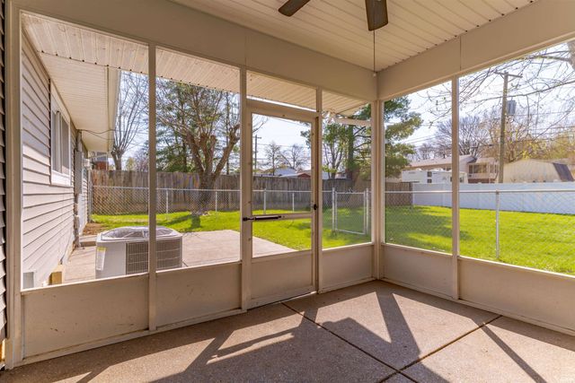 619 Hemenway Place, Boonville, IN 47601