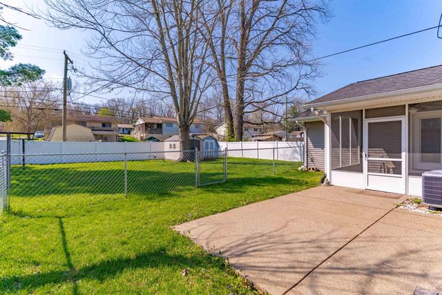 619 Hemenway Place, Boonville, IN 47601