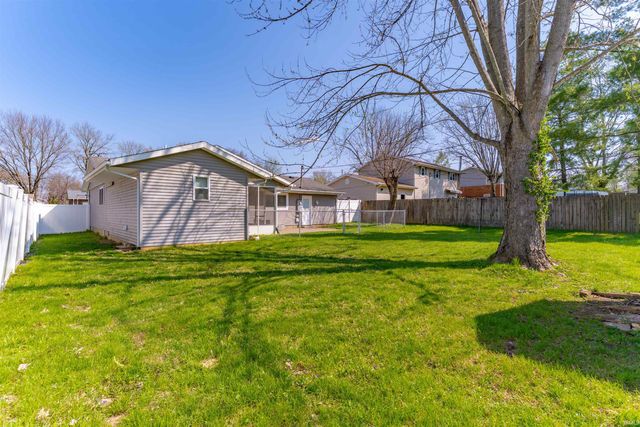 619 Hemenway Place, Boonville, IN 47601
