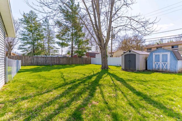 619 Hemenway Place, Boonville, IN 47601