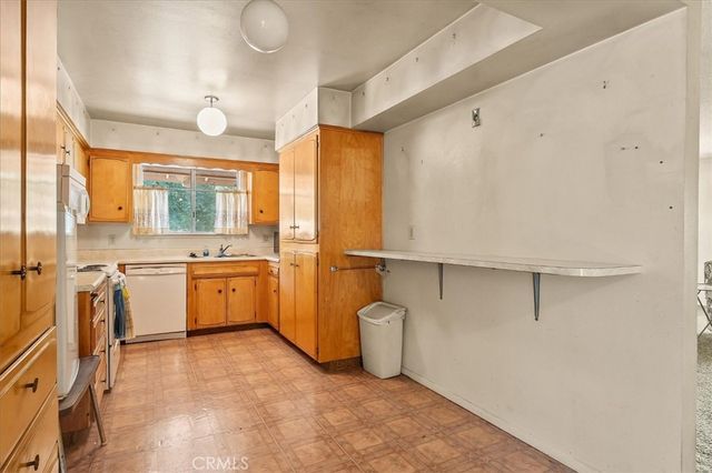 39775 Pine Ridge Road, Oakhurst, CA 93644