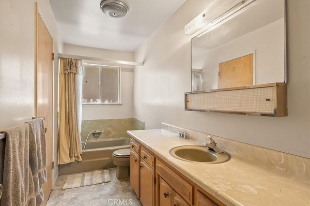 39775 Pine Ridge Road, Oakhurst, CA 93644