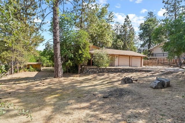 39775 Pine Ridge Road, Oakhurst, CA 93644