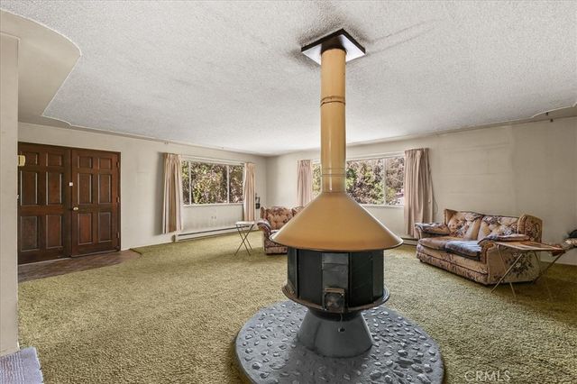 39775 Pine Ridge Road, Oakhurst, CA 93644