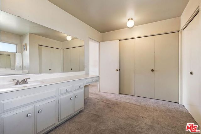 24561 Calvert Street, Woodland Hills, CA 91367