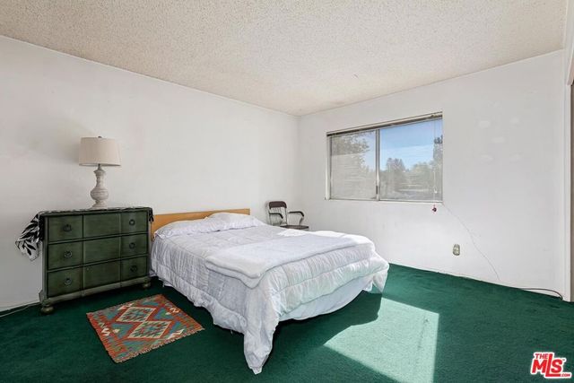 24561 Calvert Street, Woodland Hills, CA 91367