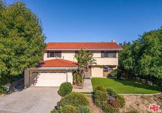 24561 Calvert Street, Woodland Hills, CA 91367