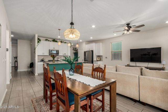 4460 W STICKLEAF Way, San Tan Valley, AZ 85144