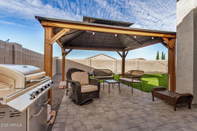 4460 W STICKLEAF Way, San Tan Valley, AZ 85144