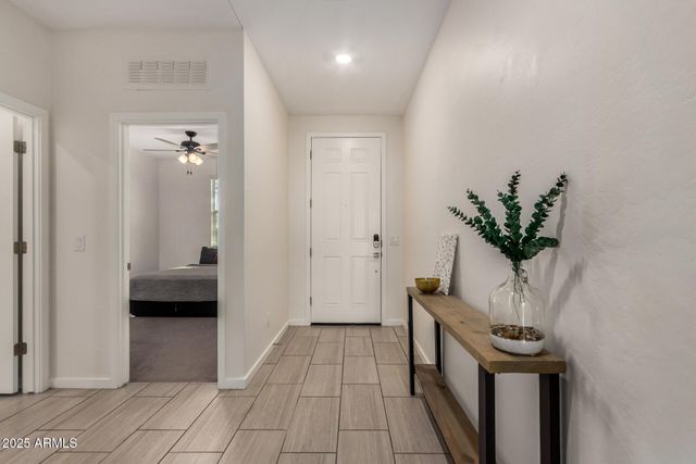 4460 W STICKLEAF Way, San Tan Valley, AZ 85144