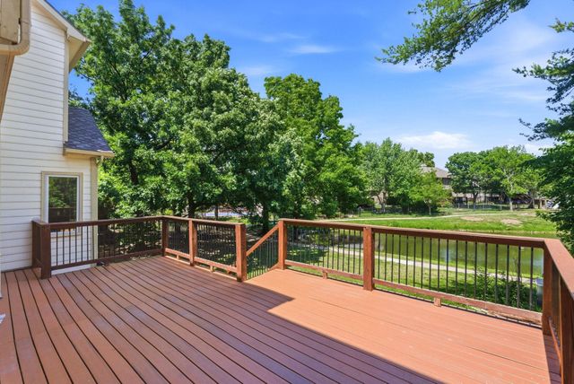 9406 E Lakepoint Dr, Wichita, KS 67226
