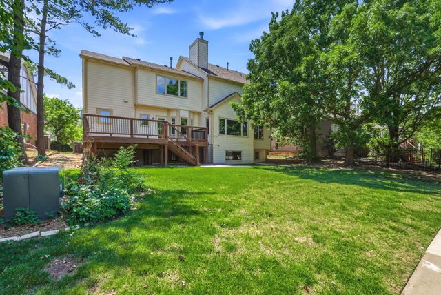 9406 E Lakepoint Dr, Wichita, KS 67226