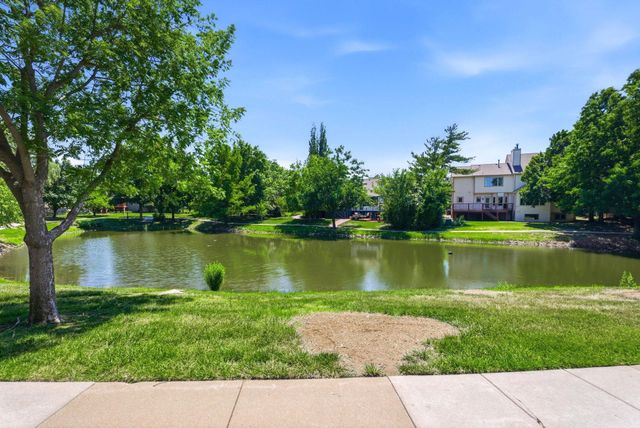 9406 E Lakepoint Dr, Wichita, KS 67226