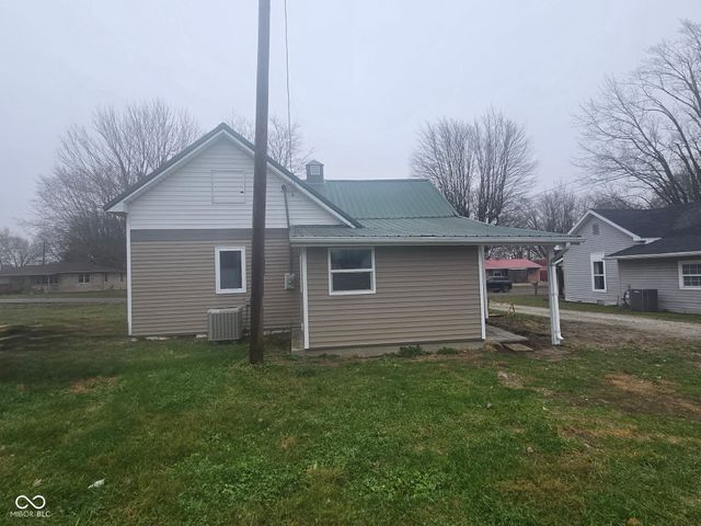 603 E North Street, Westport, IN 47283