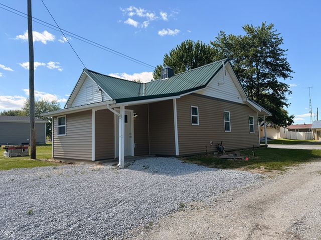 603 E North Street, Westport, IN 47283