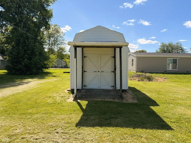 603 E North Street, Westport, IN 47283