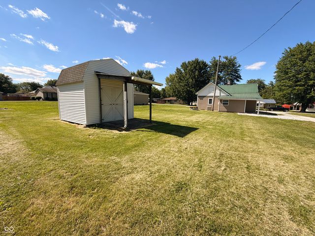 603 E North Street, Westport, IN 47283