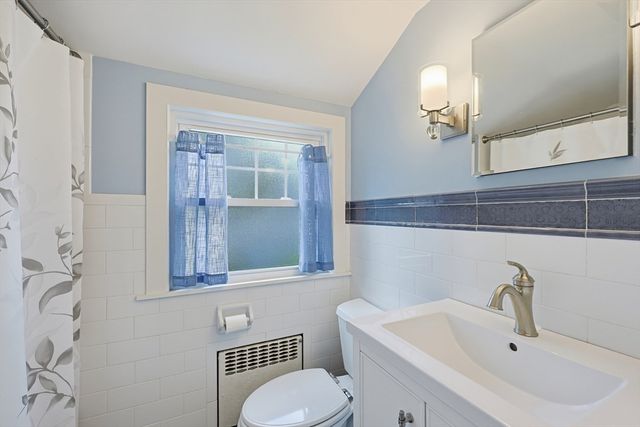 11 Hatfield Rd, Newton, MA 02465
