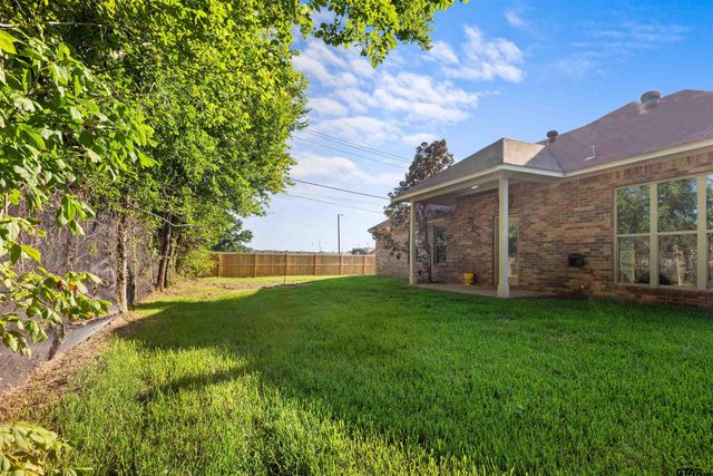 98 Hickory Rd., Bullard, TX 75757