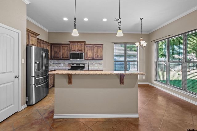 98 Hickory Rd., Bullard, TX 75757