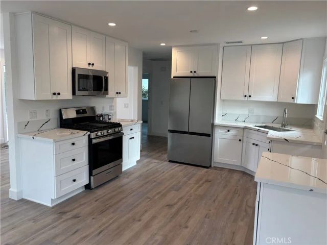 2410 Gates Avenue, Redondo Beach, CA 90278