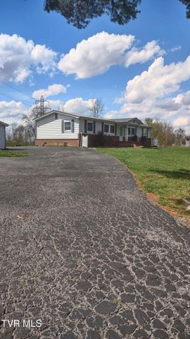 279 State Route Road, Clintwood, VA 24228