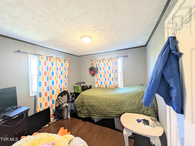 279 State Route Road, Clintwood, VA 24228