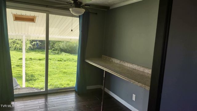 279 State Route Road, Clintwood, VA 24228