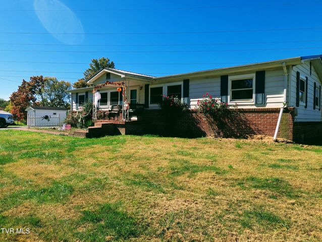 279 State Route Road, Clintwood, VA 24228