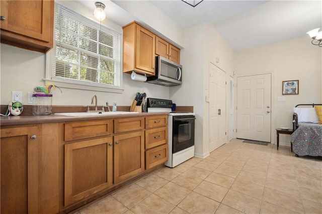 158 Cedar Street S, Mobile, AL 36602