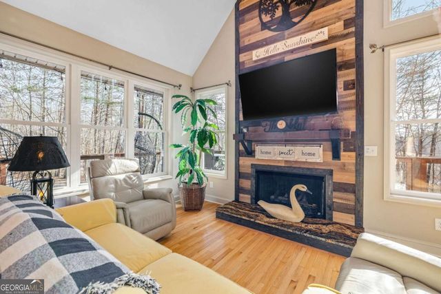 195 Skunk Hollow Road, Cleveland, GA 30528