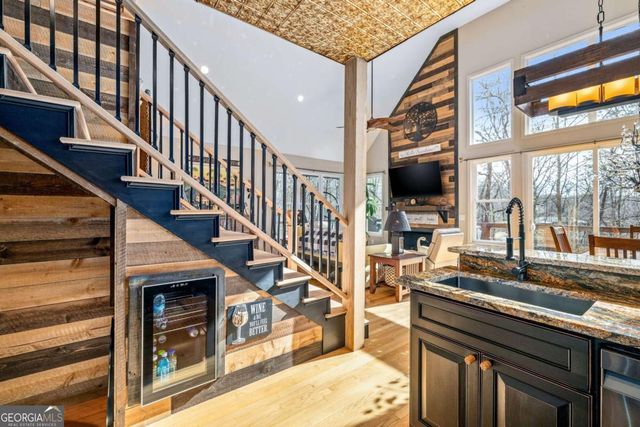 195 Skunk Hollow Road, Cleveland, GA 30528