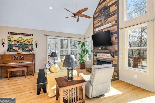 195 Skunk Hollow Road, Cleveland, GA 30528