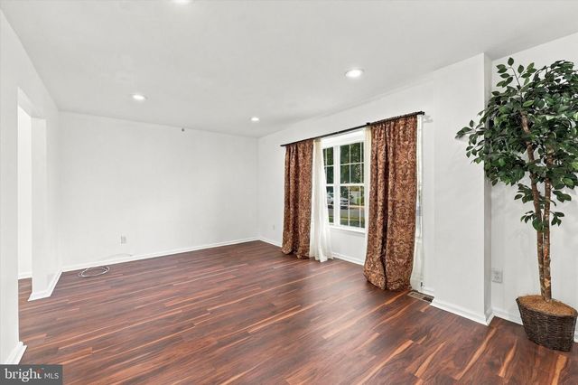 308 BROWN ST, Burlington, NJ 08016