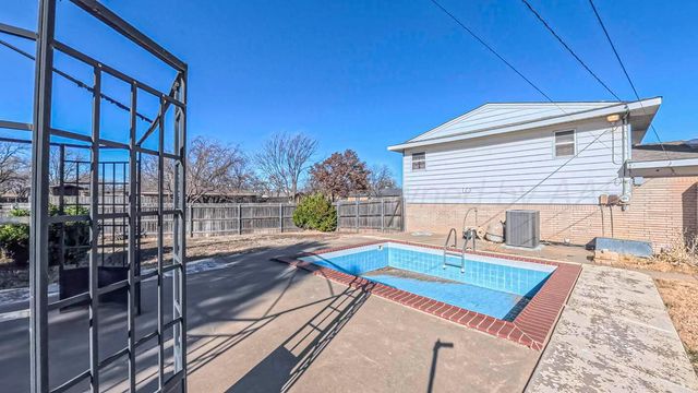 5015 SW 53RD Avenue, Amarillo, TX 79109