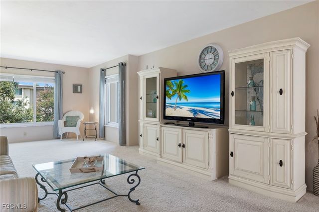 2244 Winkler AVE 213, Fort Myers, FL 33901