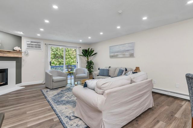 82 Seabury, Hampton, NH 03842