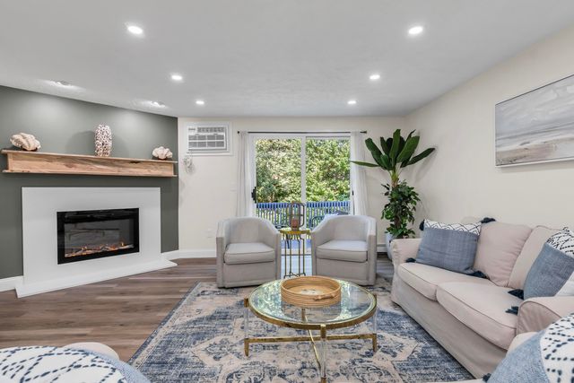 82 Seabury, Hampton, NH 03842
