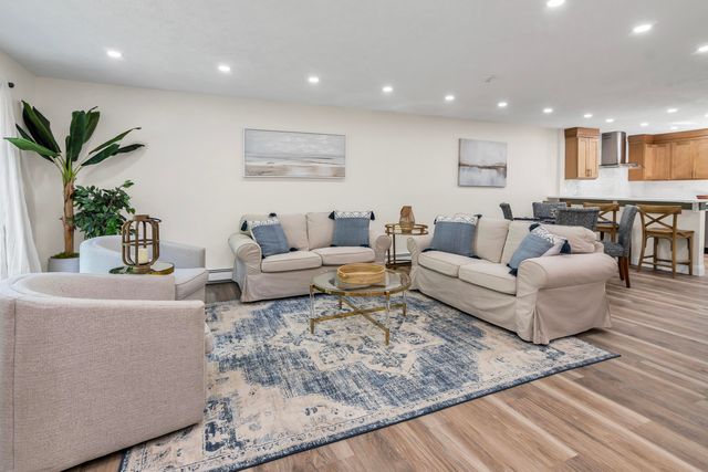 82 Seabury, Hampton, NH 03842
