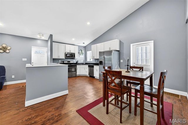 1008 Groby Road, University City, MO 63130