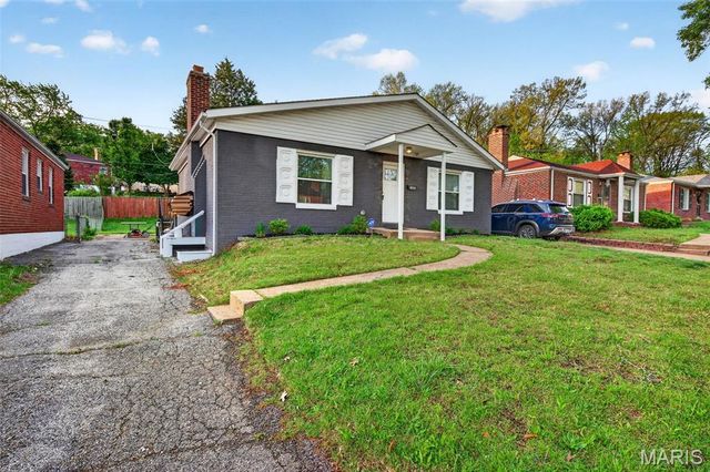 1008 Groby Road, University City, MO 63130