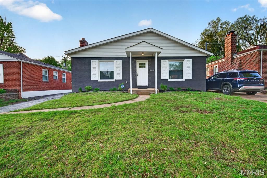 1008 Groby Road, University City, MO 63130