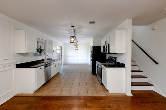 4006 Collin Court, Heartland, TX 75126