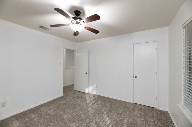 4006 Collin Court, Heartland, TX 75126
