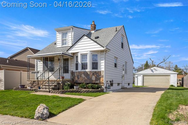 866 Clinton Street, Wyandotte, MI 48192