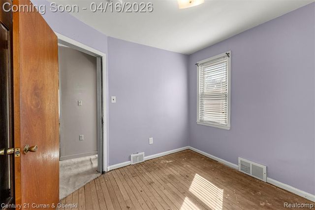 866 Clinton Street, Wyandotte, MI 48192