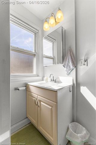 866 Clinton Street, Wyandotte, MI 48192