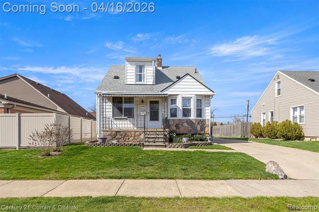 866 Clinton Street, Wyandotte, MI 48192